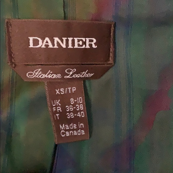 Danier leather jacket - Picture 3 of 3